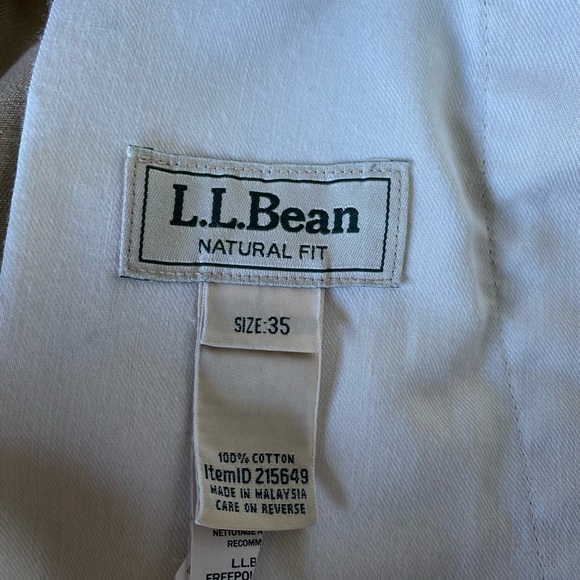 L.L. Bean - Mens (natural fit) khaki shorts, Size: 35 - Picture 5 of 6